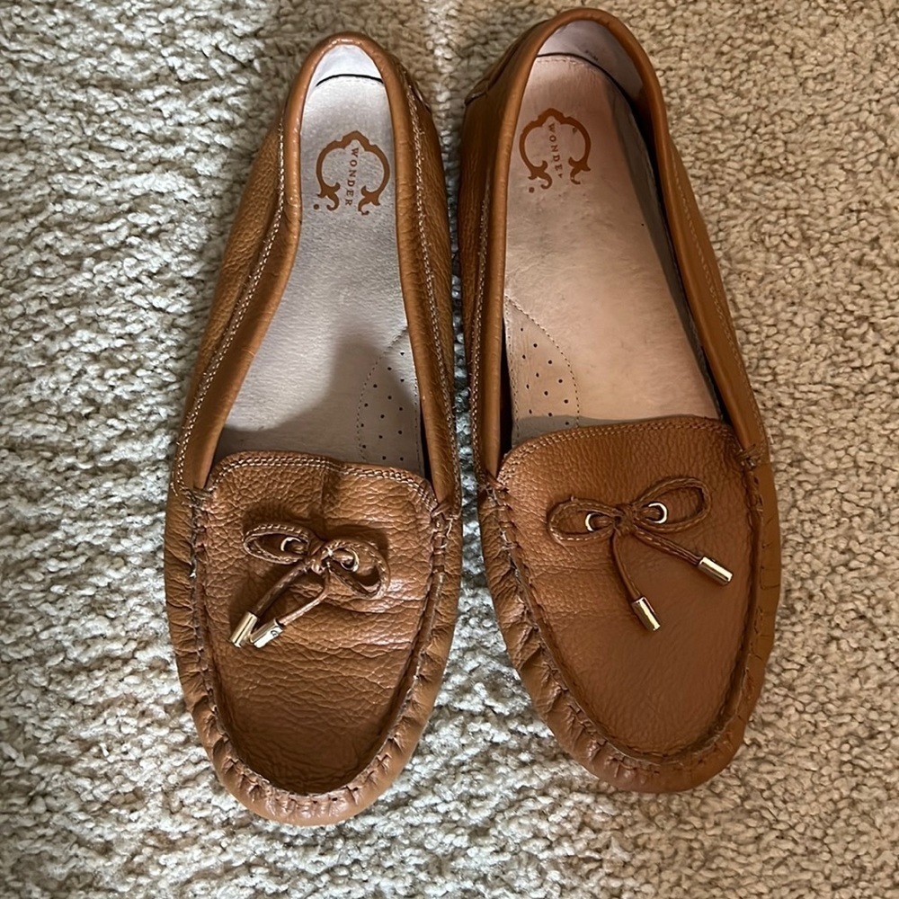 Tan leather C WONDER flat size 9.5